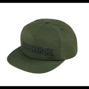 Shattered logo 5 panel supreme hat NWT